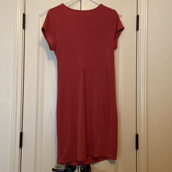 EUC Skies are Blue Dusty Pink Short Sleeve Tie Detail Dress - Picture 4 of 4